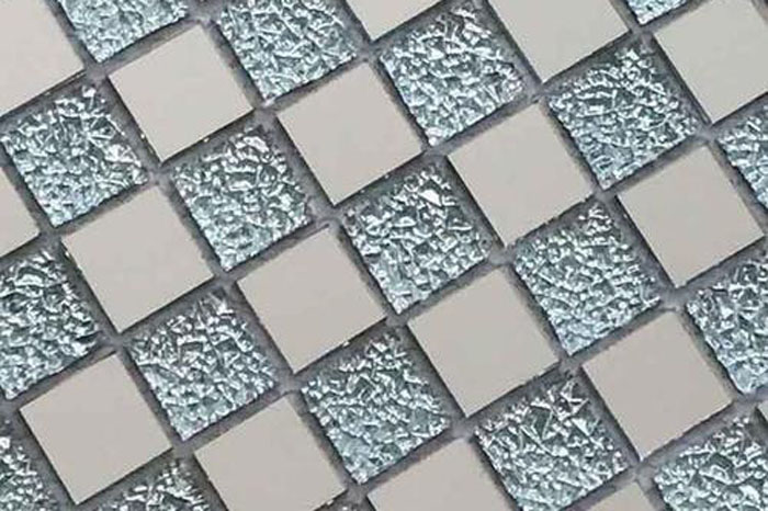 瓷砖铺贴背胶能刷两次吗????有什么需要注重呢????