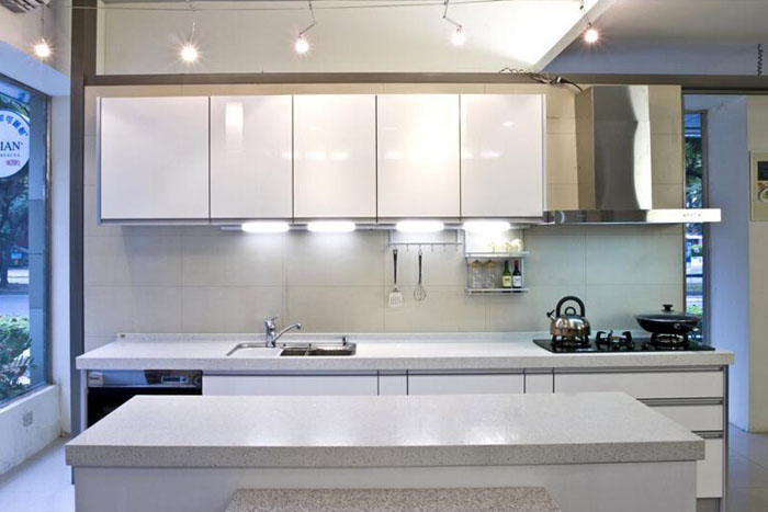 石英石台面要做隔热及防潮吗??????