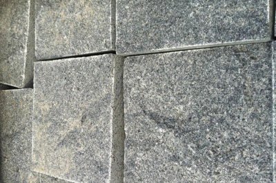 G654芝麻黑石材黄斑怎样预防