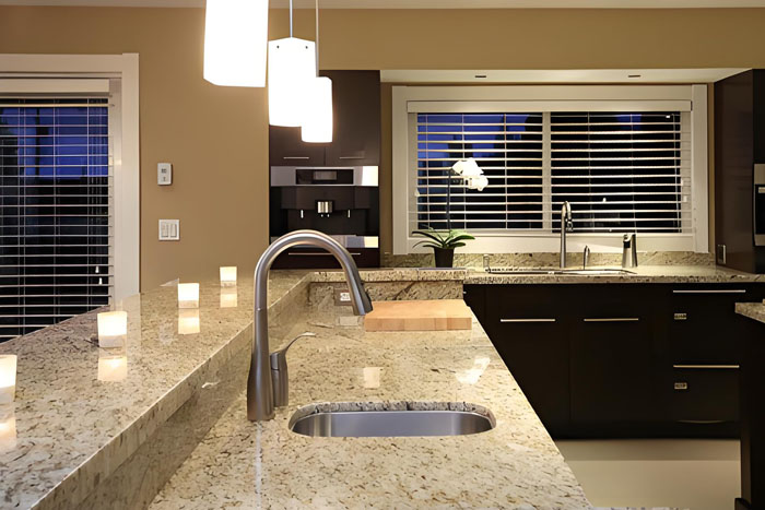 石材泛起水斑如那里置呢?